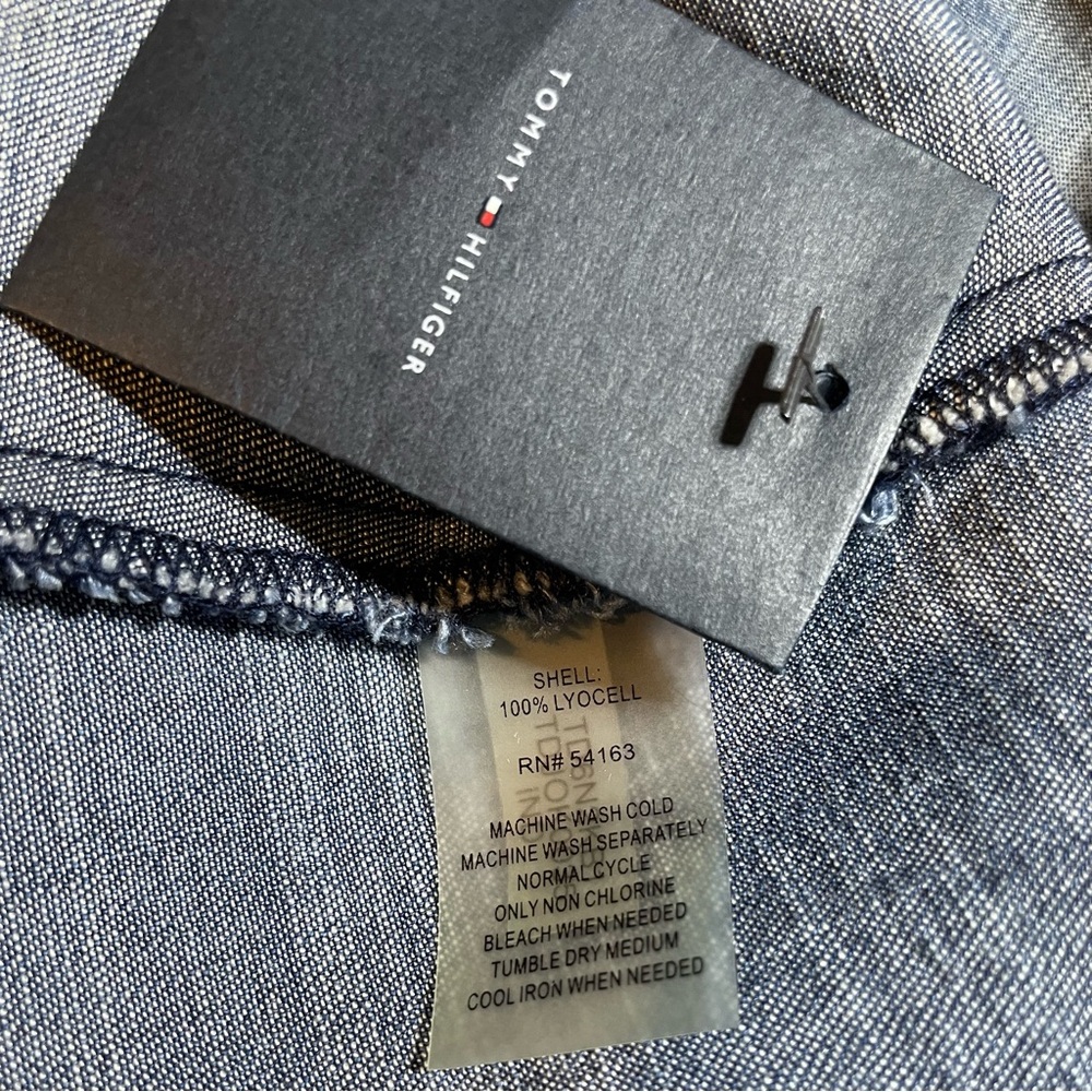 #0138 NWOT Tommy Hilfiger Never Worn Denim Button Down Dress w/ Tie at Top-8 - Picture 8 of 9